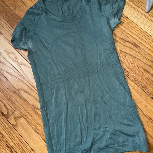 Lululemon Swiftly Tech Short Sleeve Top - Picture 3 of 6